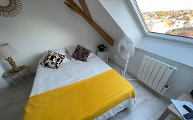 Esprit Jaune - Cosy Studio Salengro - Sauna & Sport Club